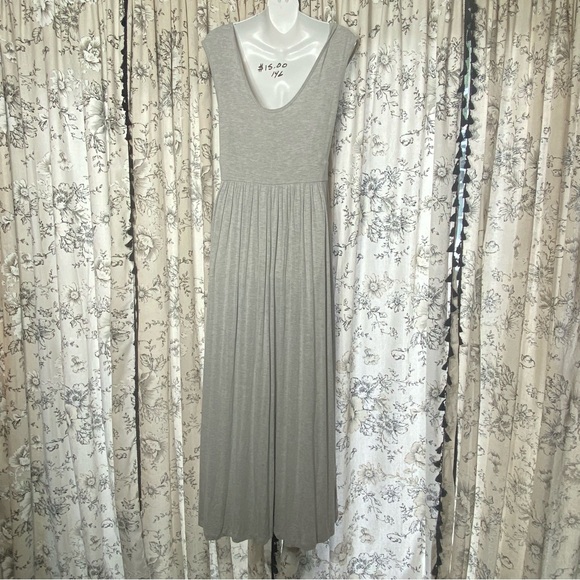 Caite Gray embroidered Maxie dress Size Medium - Picture 3 of 5